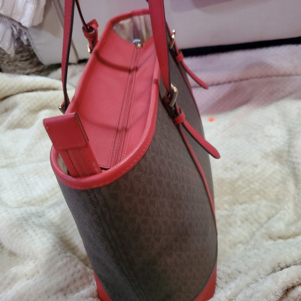 Michael Kohrs large tote - Picture 6 of 6